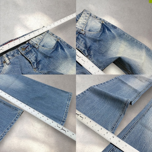 Mudd Jeans Low Rise Flare Jeans - Picture 10 of 10